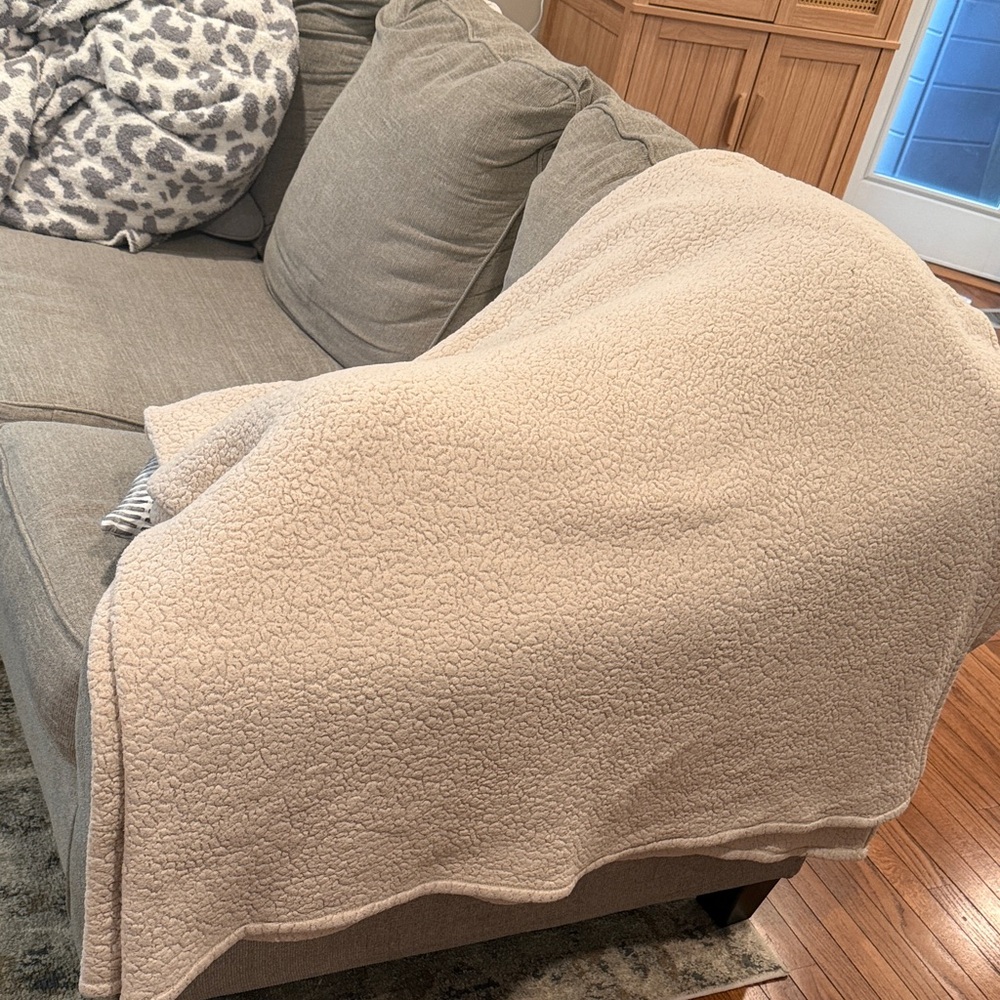 Berkshire home Cozy Cream Sherpa King blanket